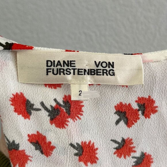 Diane Von Furstenberg Goldie Dandelion Red Floral Wrap Dress Size 2 Viscose - Picture 7 of 7